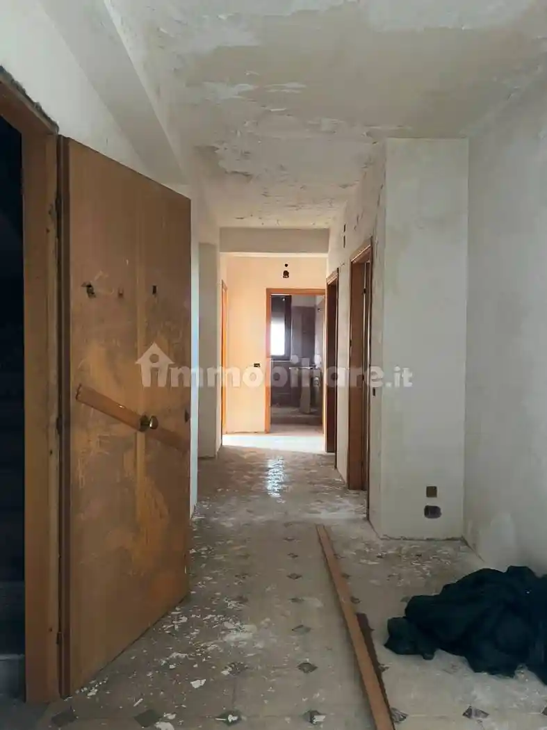 Palazzo - Edificio in vendita a Zafferana Etnea