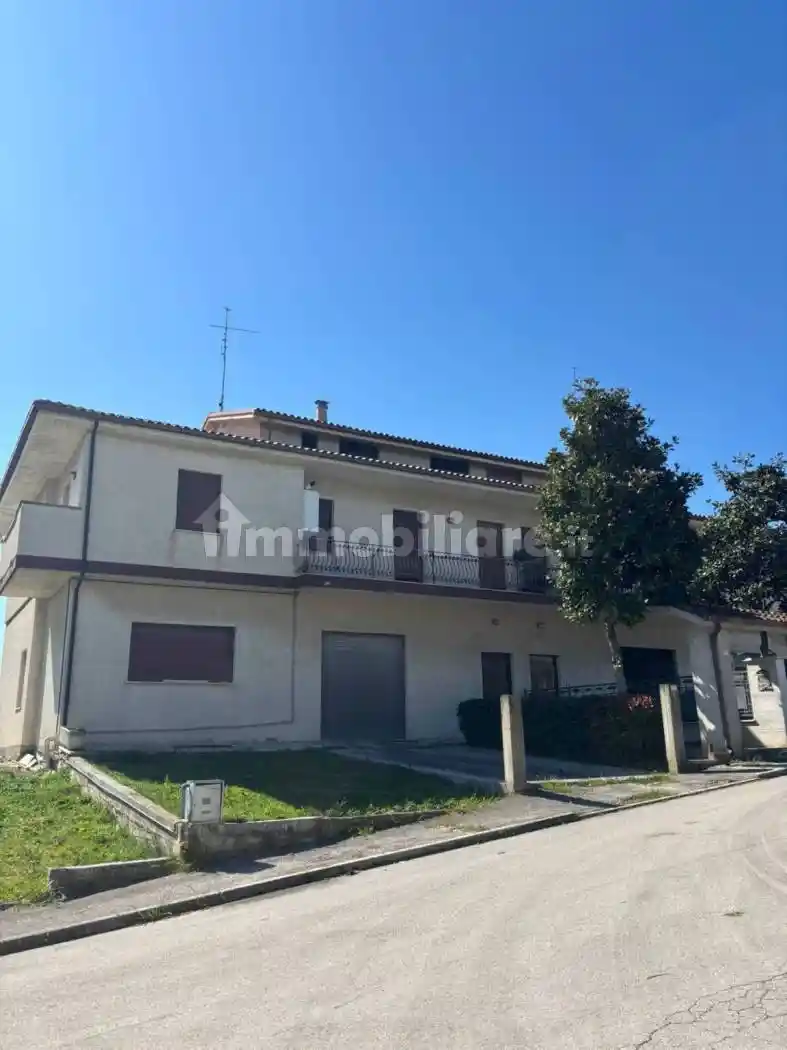 Casa indipendente in vendita a Magliano di Tenna