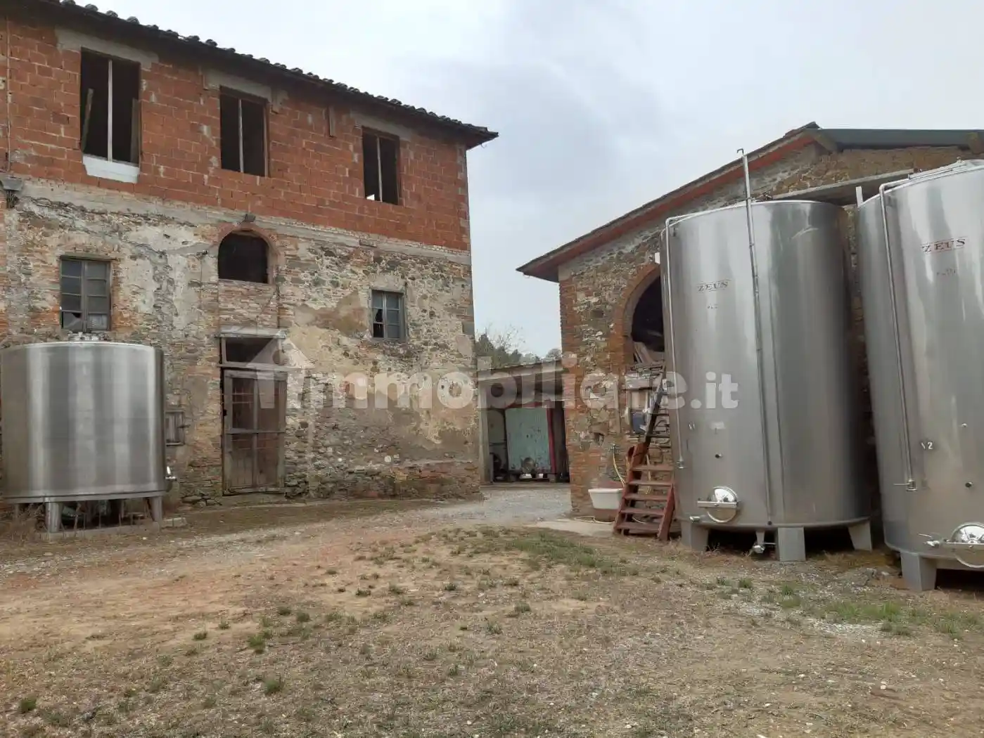 Rustico - Casale in vendita a Bucine
