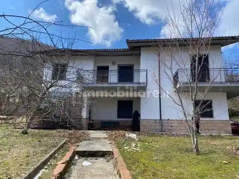 Villa in vendita a Roccamonfina