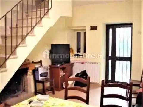Villa in vendita a Pereto