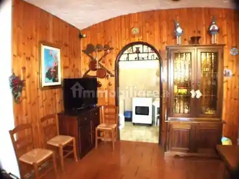 Villa in vendita a Pereto