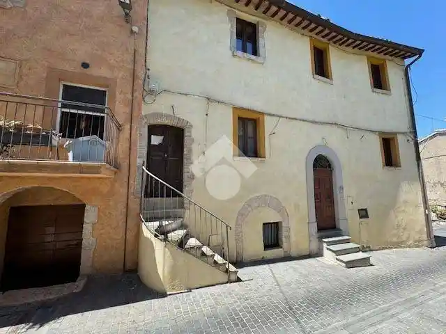 Casa indipendente in vendita a Giano dell'Umbria