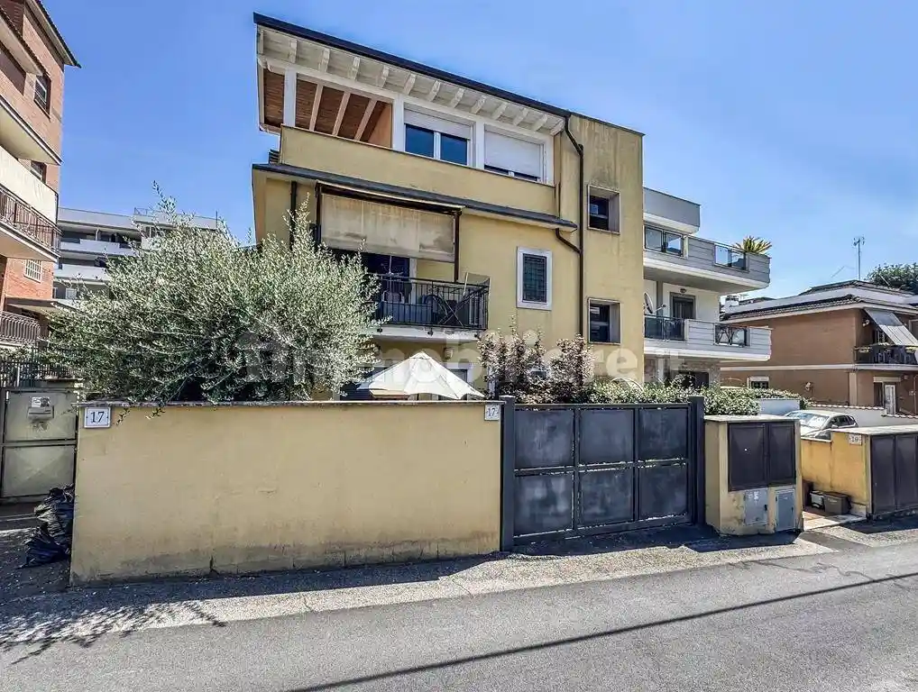 Appartamento in vendita a Roma