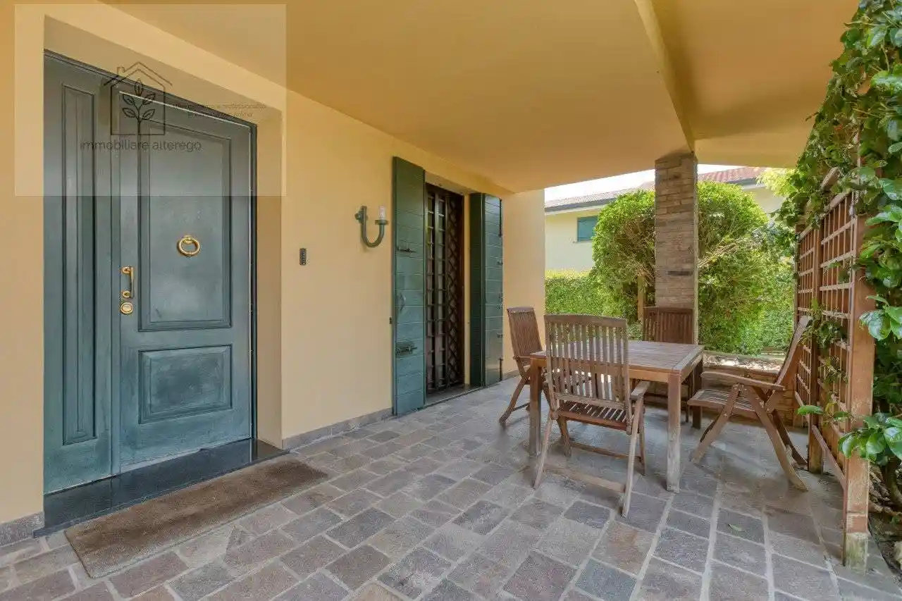 Casa indipendente in vendita a Selvazzano Dentro