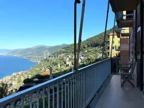 Appartamento in vendita a Camogli