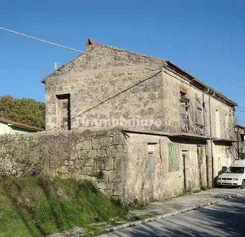 Rustico - Casale in vendita a Rocchetta a Volturno