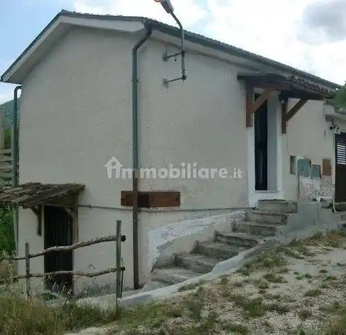 Villa in vendita a Colli a Volturno