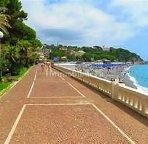Appartamento in vendita a Celle Ligure