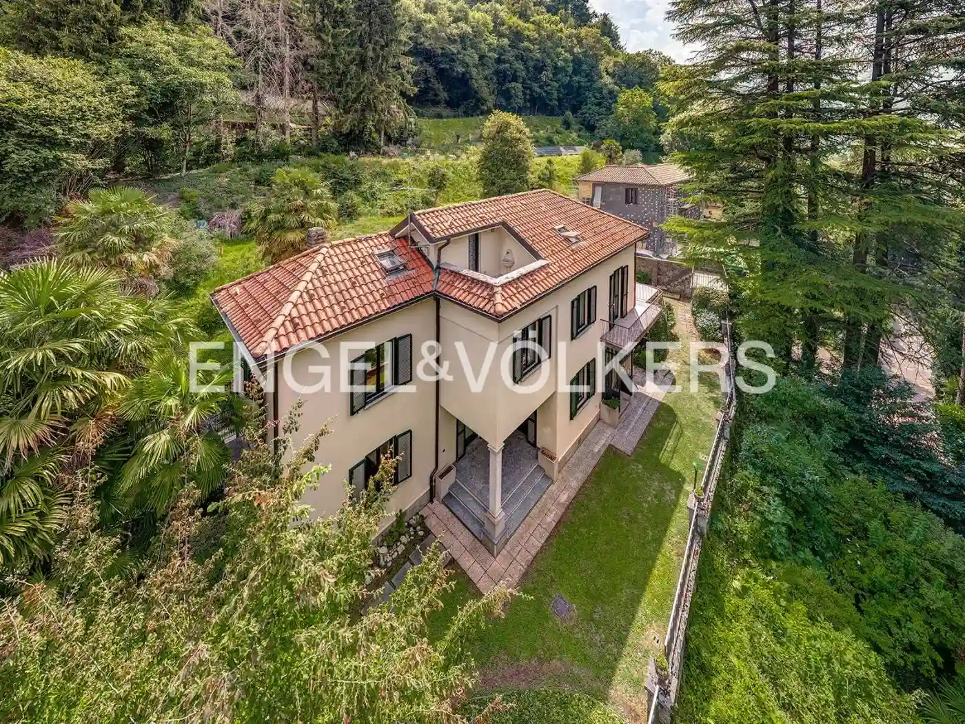 Villa - foto 2