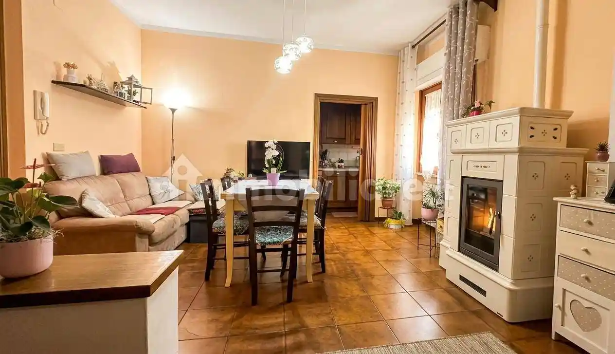 Casa indipendente in vendita a Santa Maria a Monte