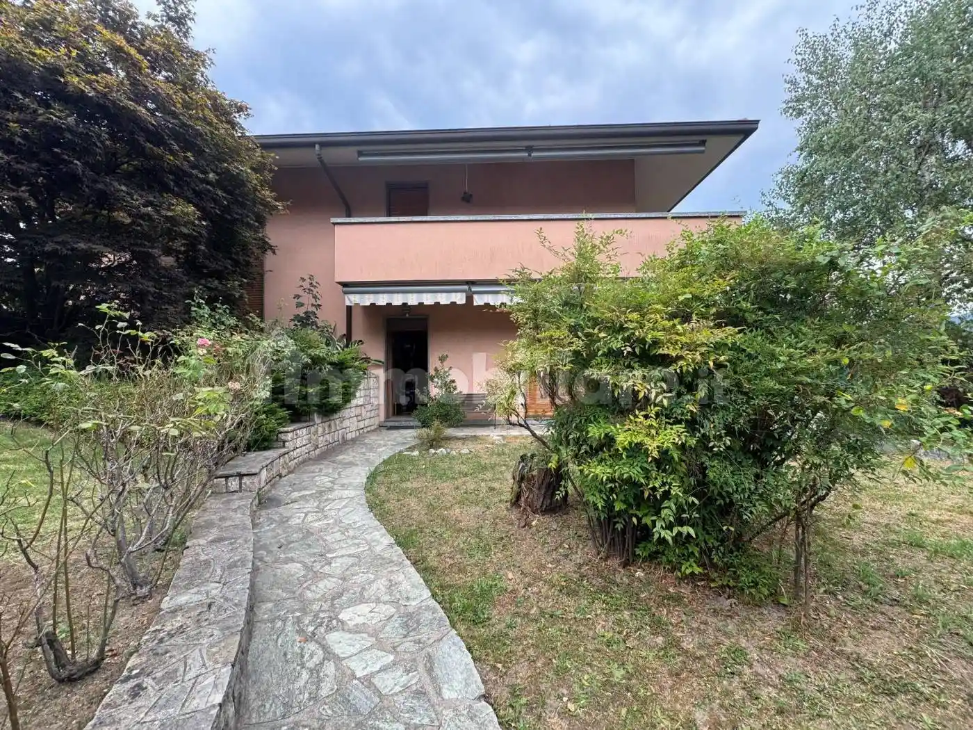 Villa in vendita a Olginate