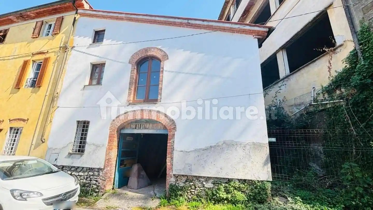 Casa indipendente in vendita a Lucca