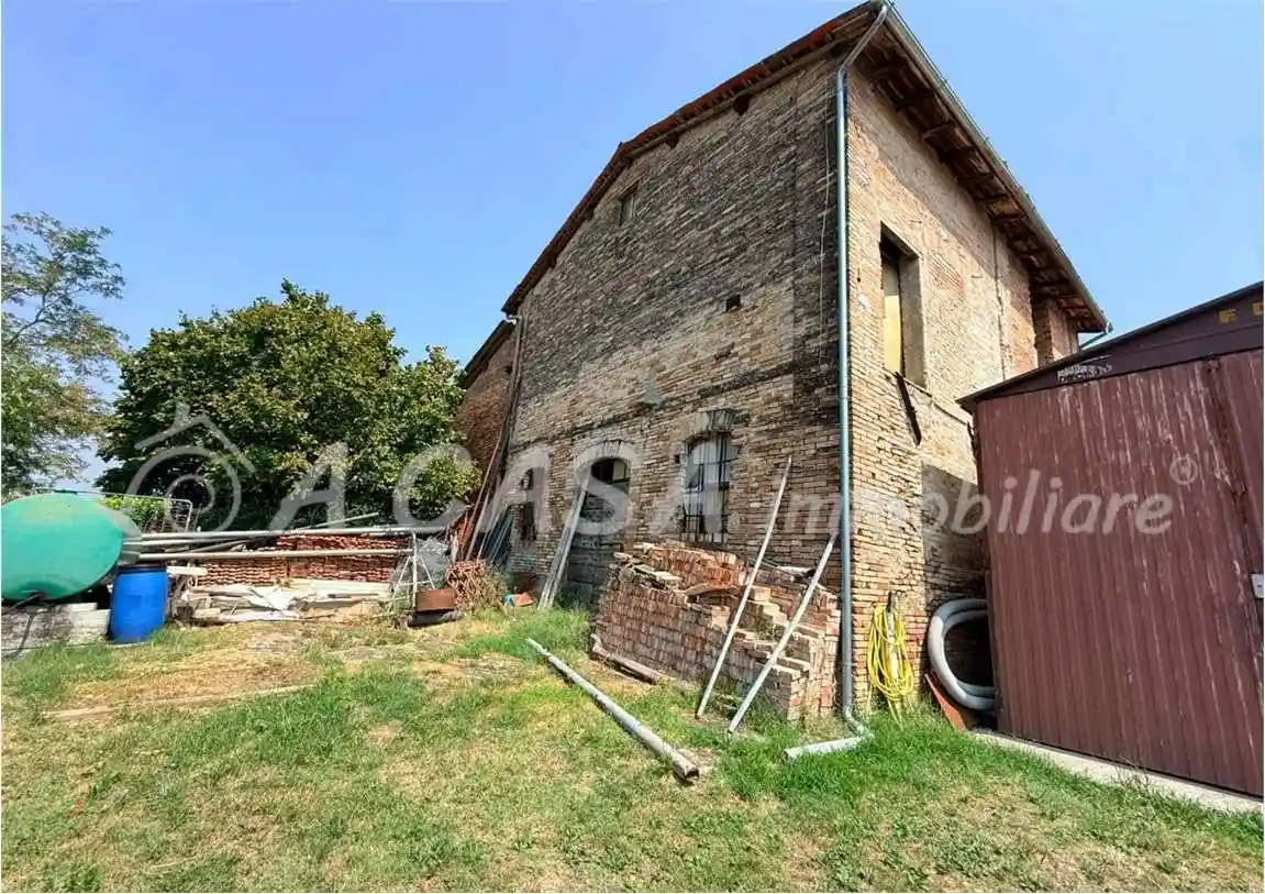 Rustico - Casale in vendita a Felino