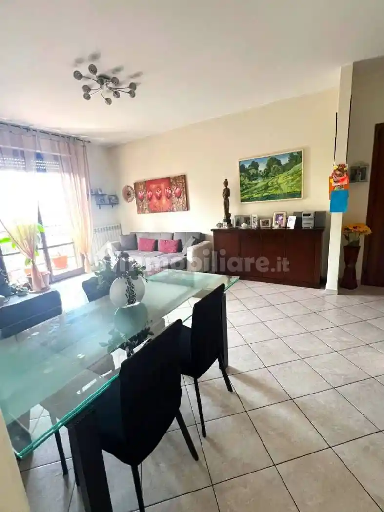 Appartamento in vendita a Gorla Minore
