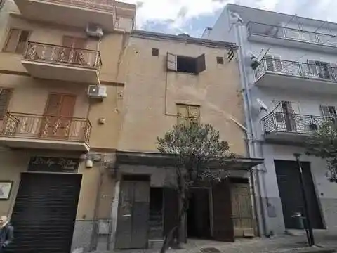 Palazzo - Edificio in vendita a Alessandria della Rocca
