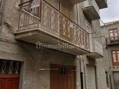Villa in vendita a Alessandria della Rocca