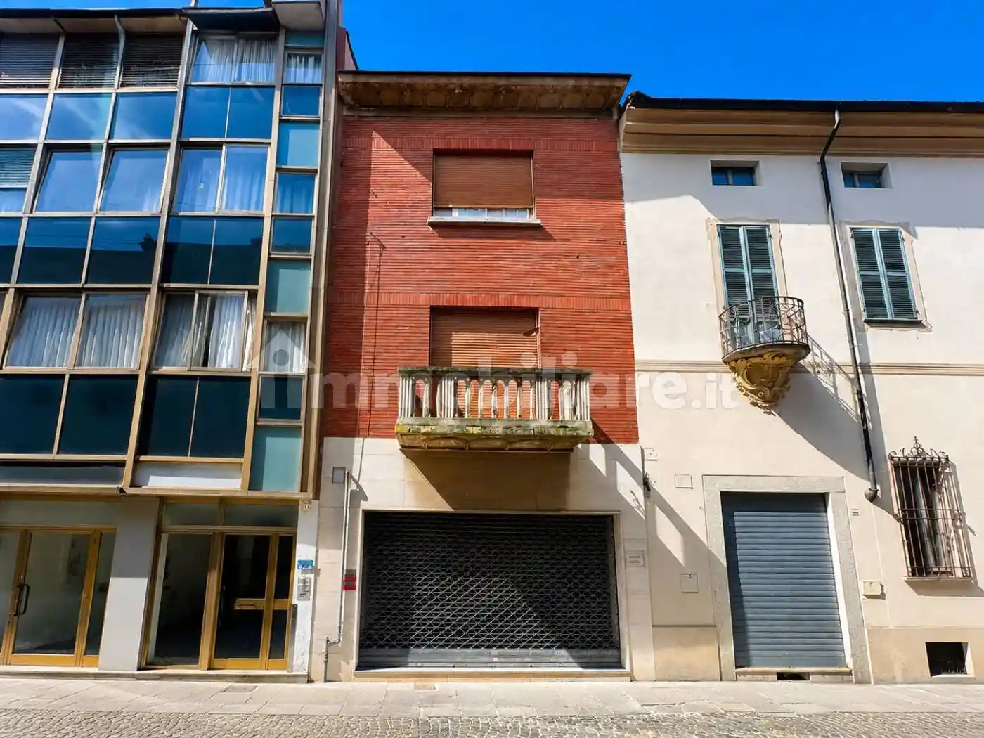 Palazzo - Edificio in vendita a Casale Monferrato