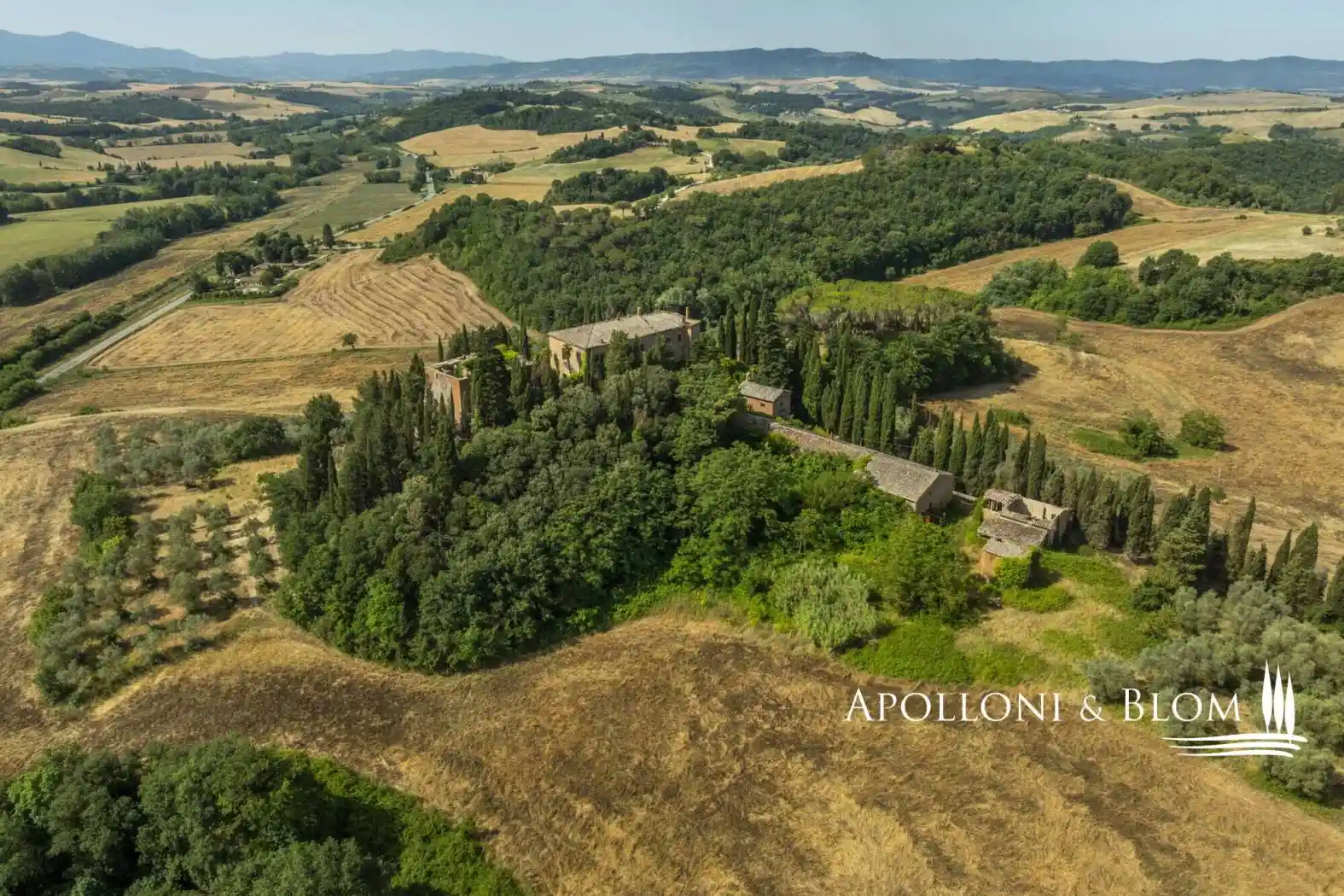 Palazzo - Edificio in vendita a Montalcino