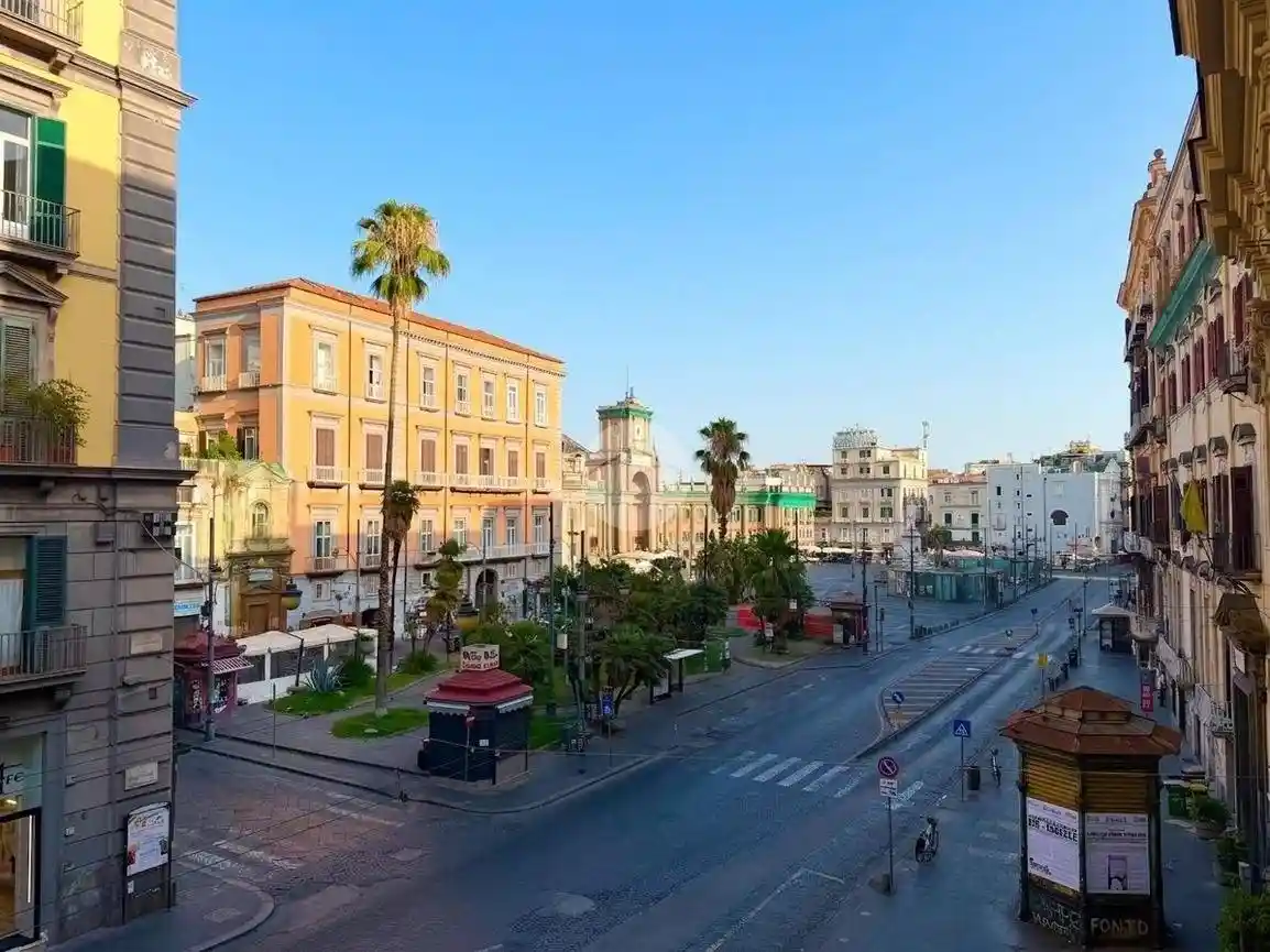 Appartamento in vendita a Napoli