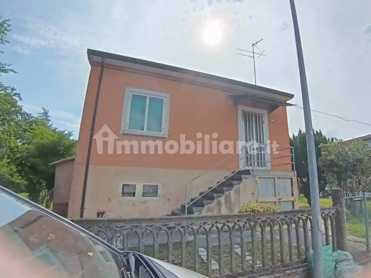 Villa in vendita a Argenta