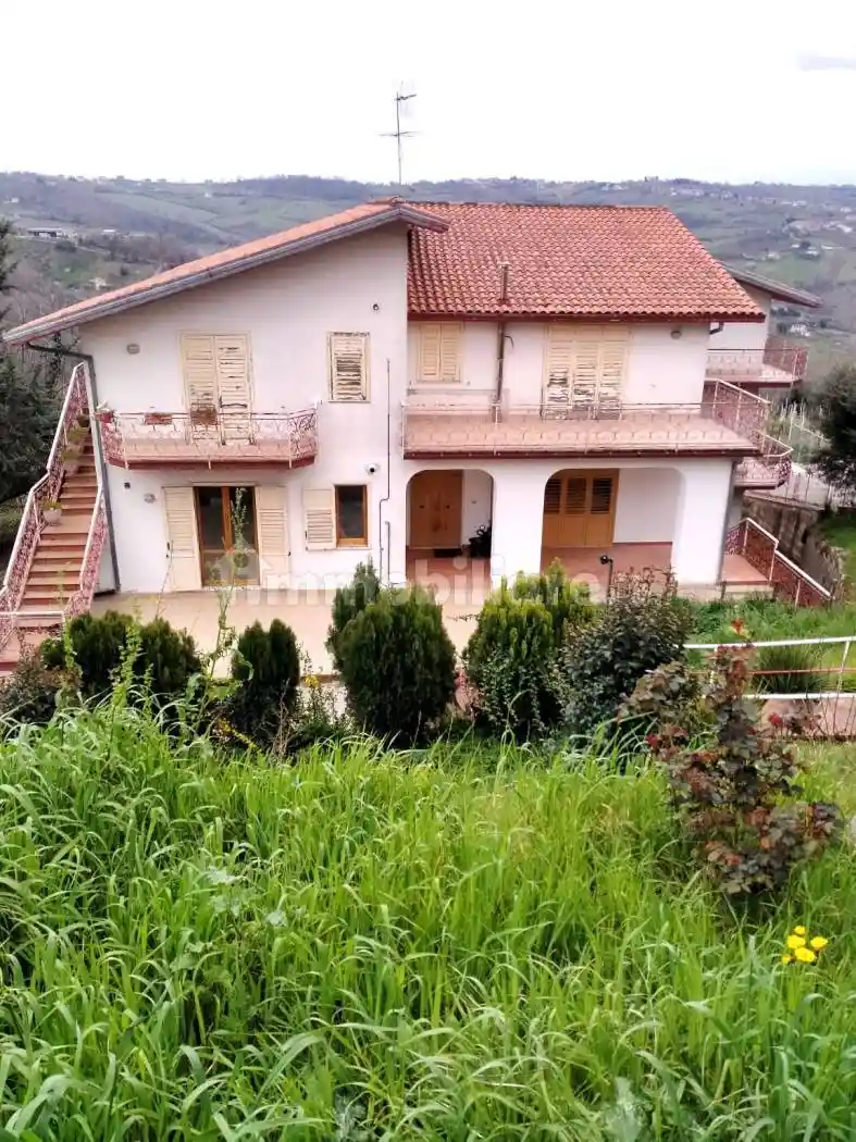 Villa in vendita a Santa Paolina