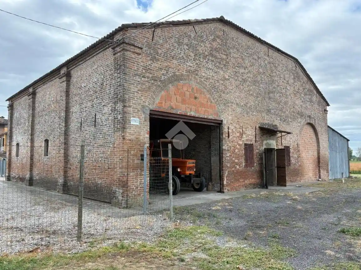 Rustico - Casale in vendita a Ferrara