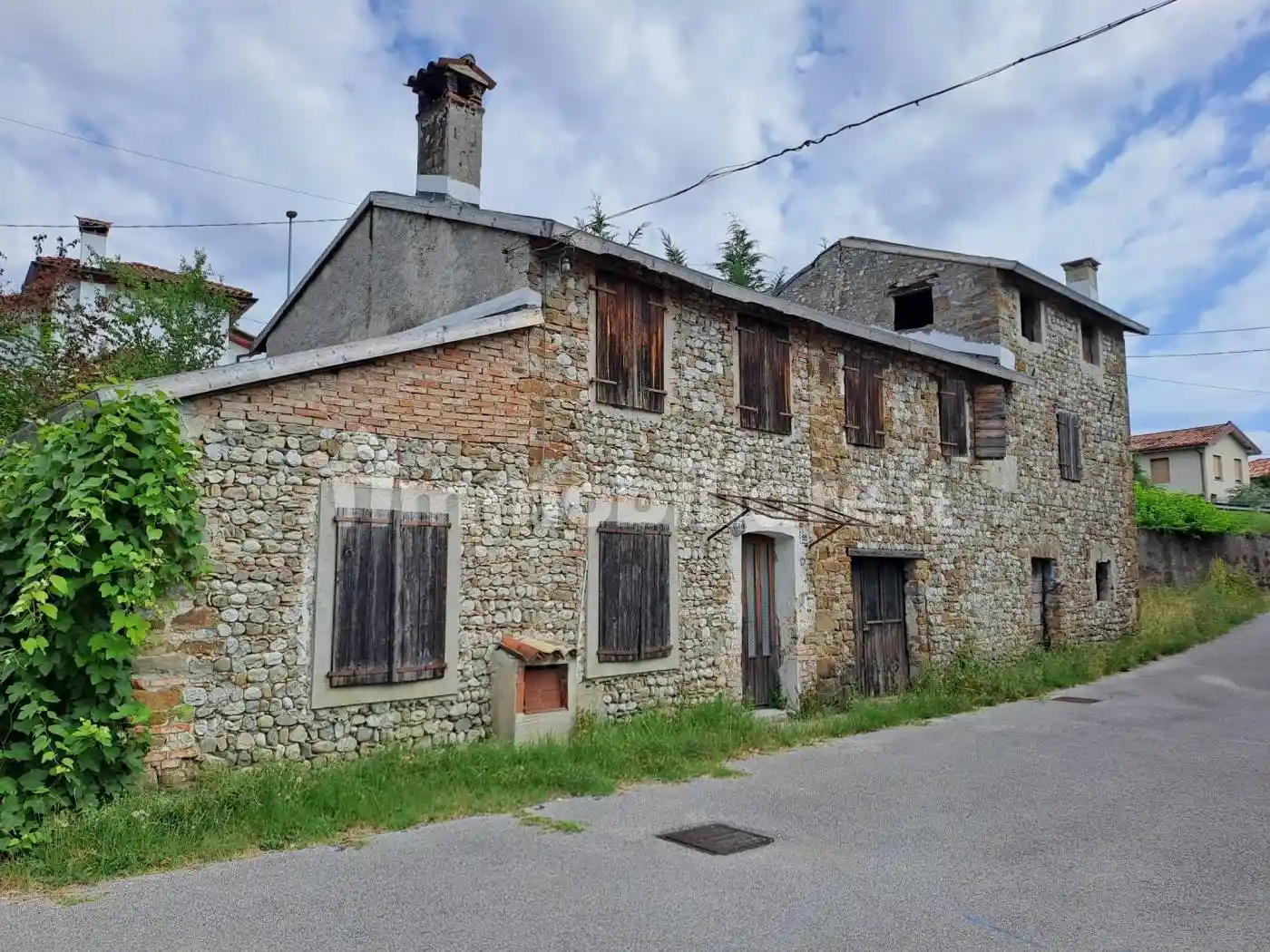 Rustico - Casale in vendita a Manzano