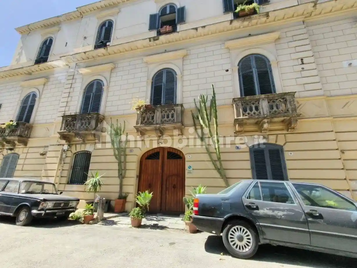 Appartamento in vendita a Palermo