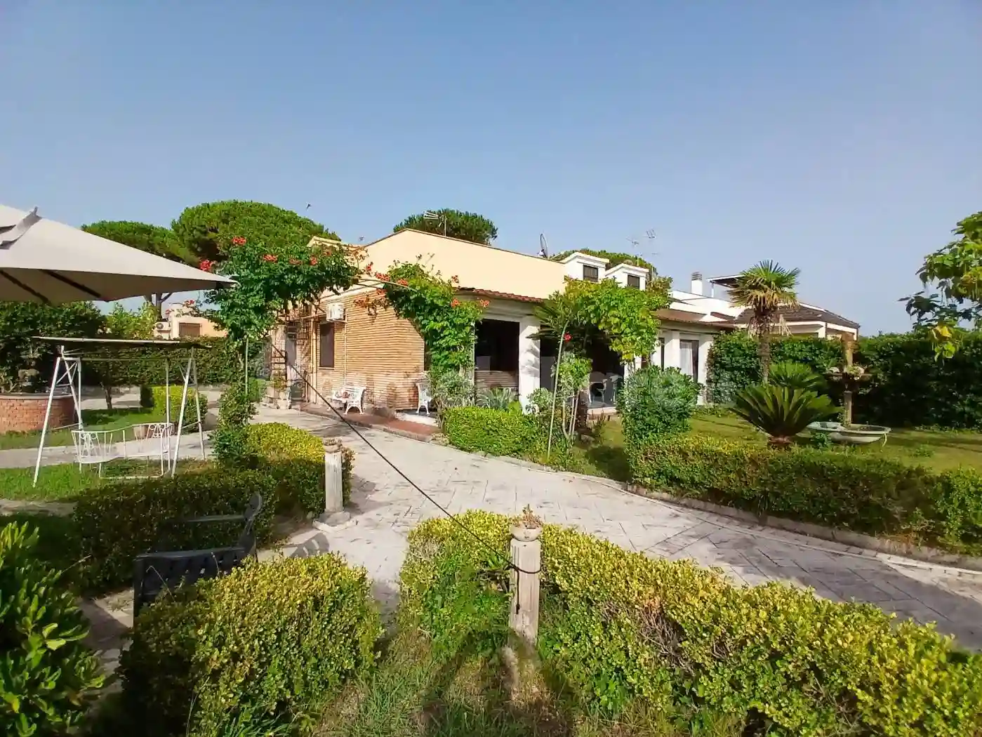 Villa - foto 2