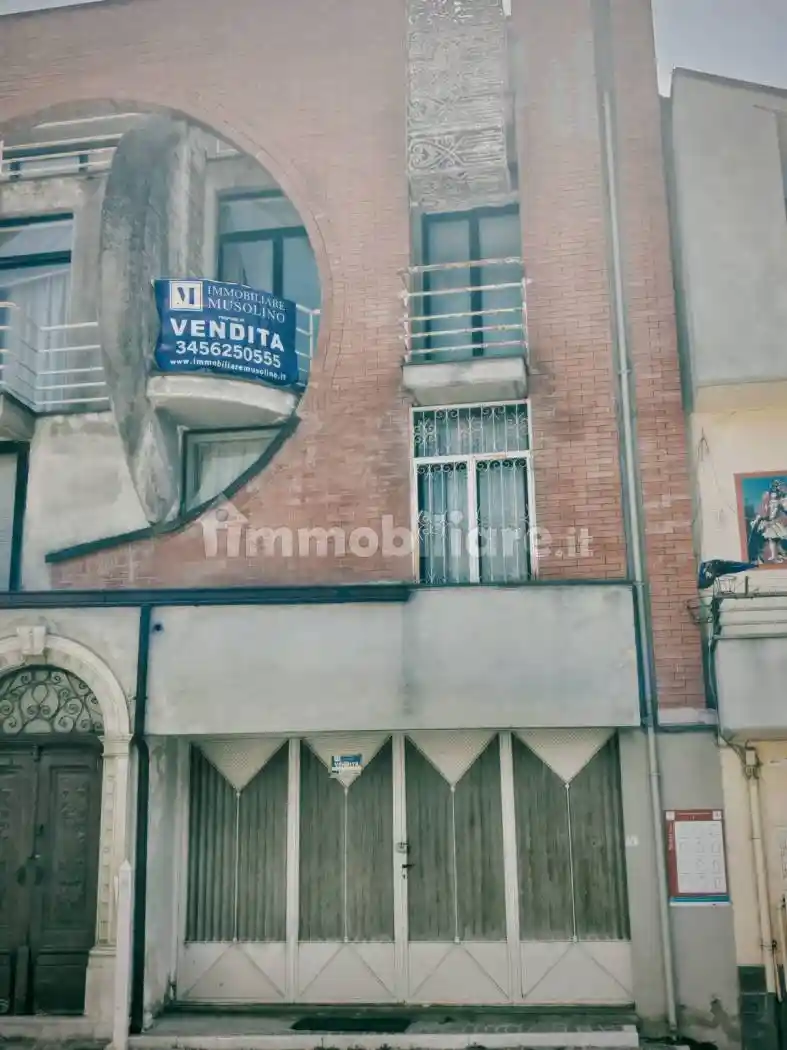 Palazzo - Edificio in vendita a Sant'Angelo le Fratte