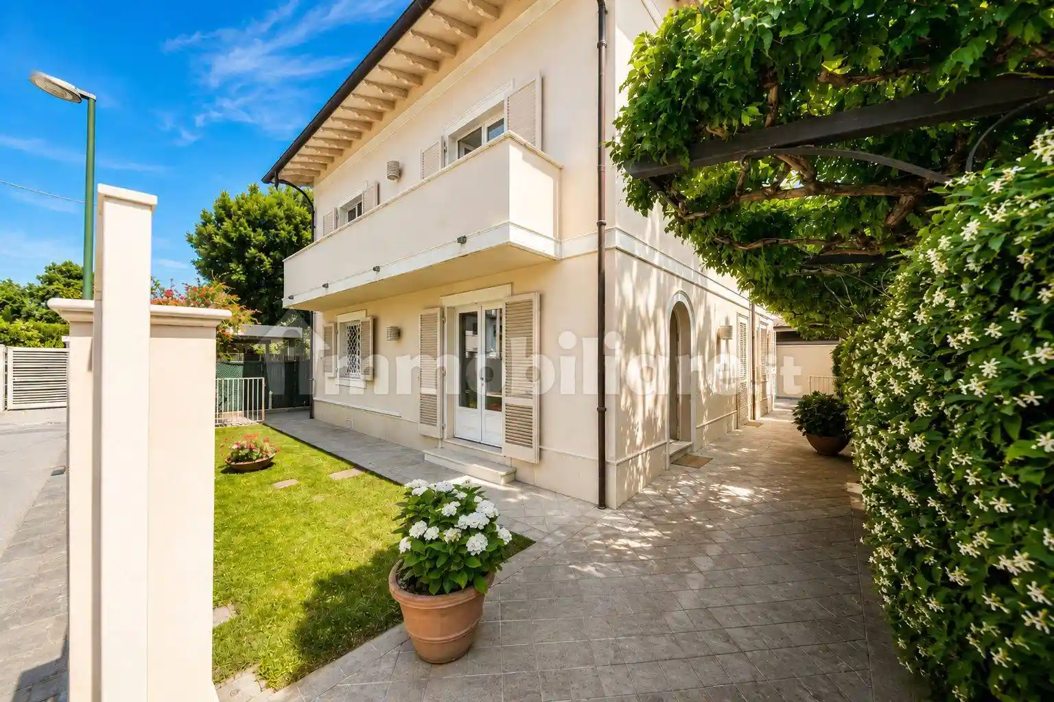 Villa in vendita a Forte dei Marmi