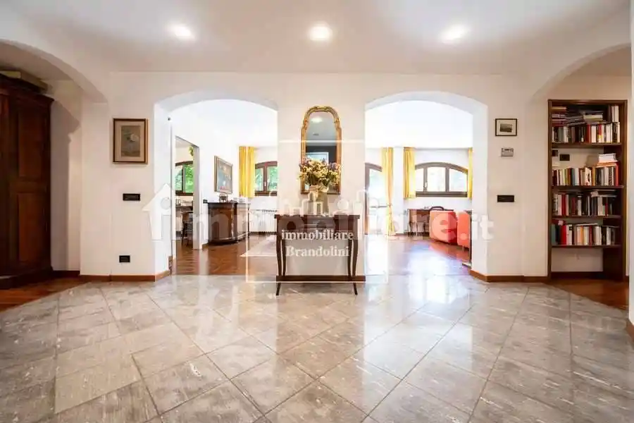 Villa in vendita a Varese