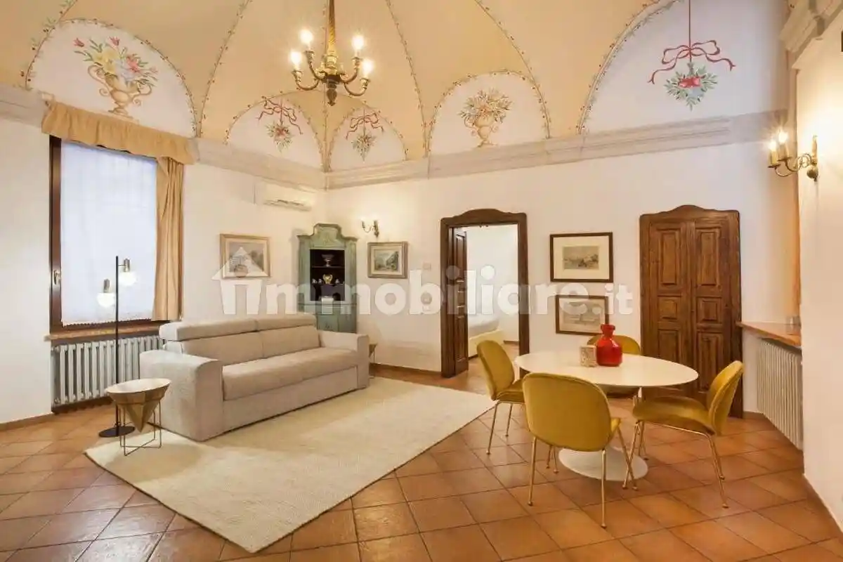 Palazzo - Edificio in affitto a Verona