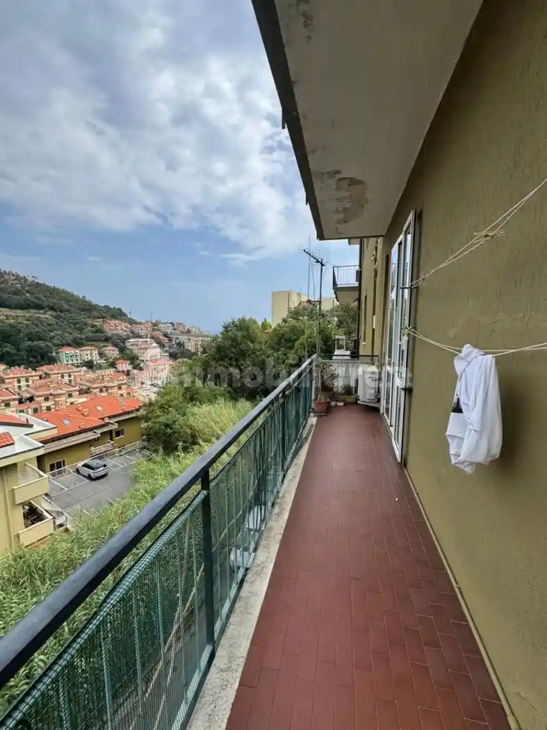 Appartamento in vendita a Varazze