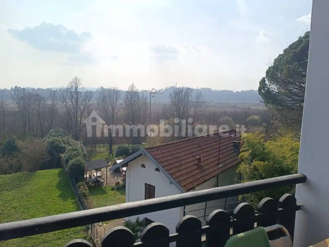 Villa in vendita a Biandronno