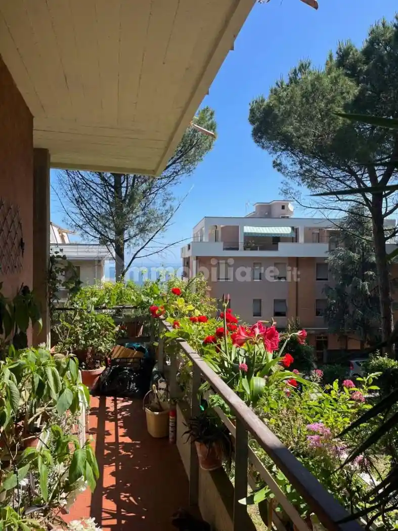 Appartamento in vendita a Falconara Marittima
