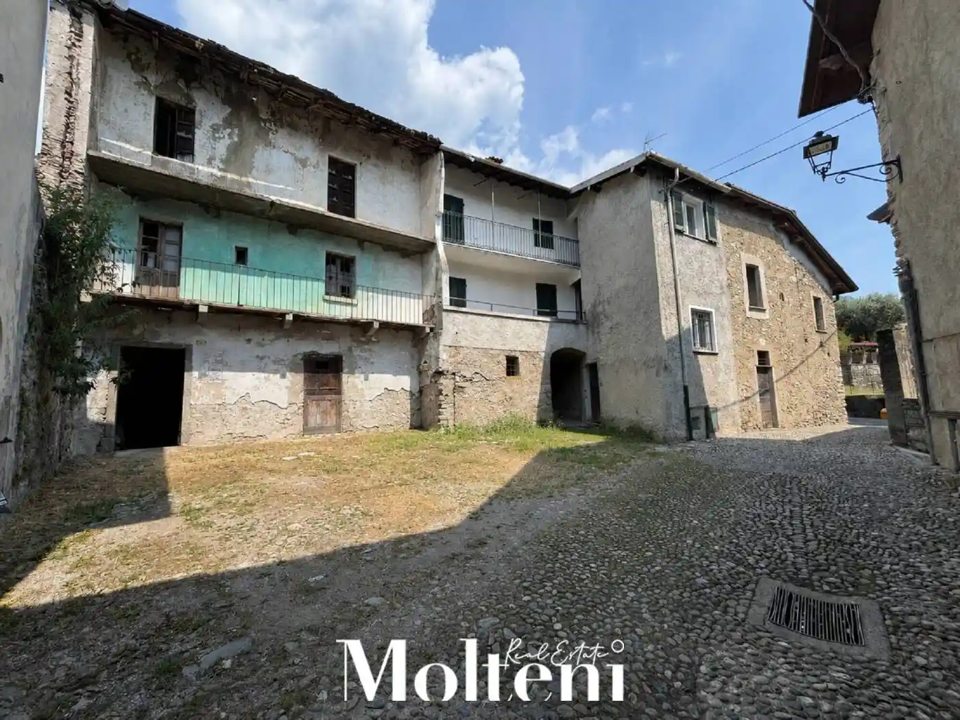 Casa indipendente in vendita a Mandello del Lario