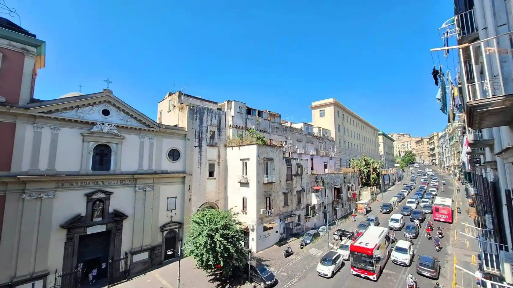Appartamento in vendita a Napoli