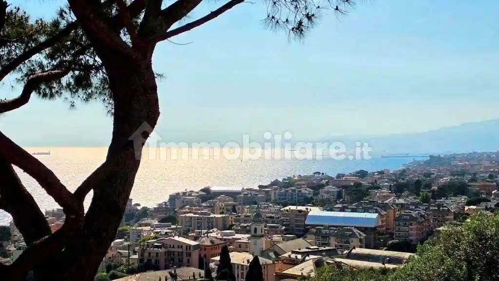 Appartamento in vendita a Genova