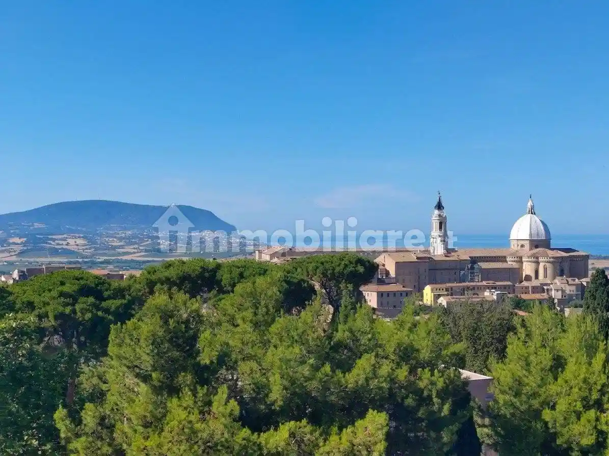 Appartamento in vendita a Loreto