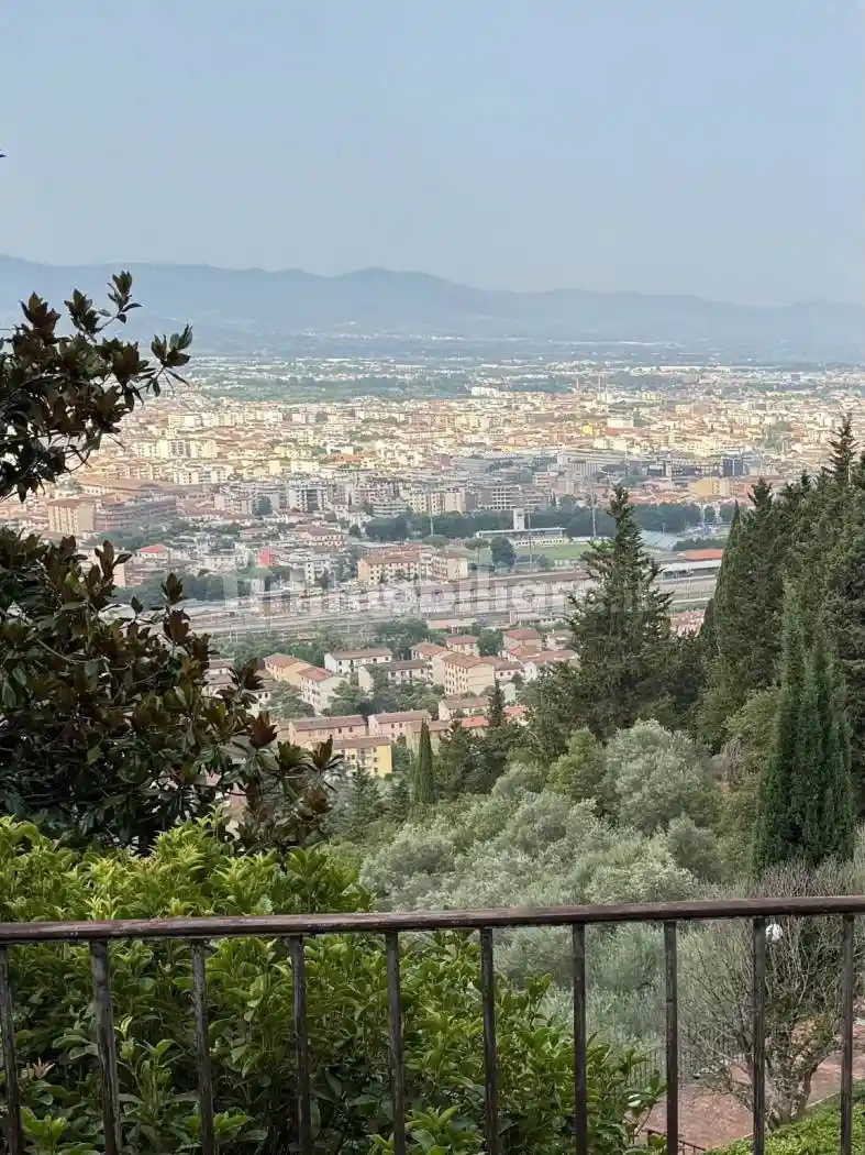 Villa in vendita a Prato