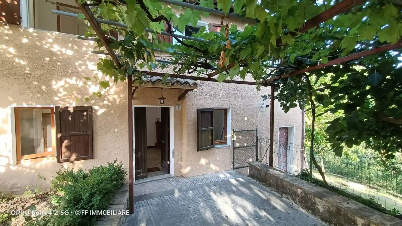 Casa indipendente in affitto a Valfornace