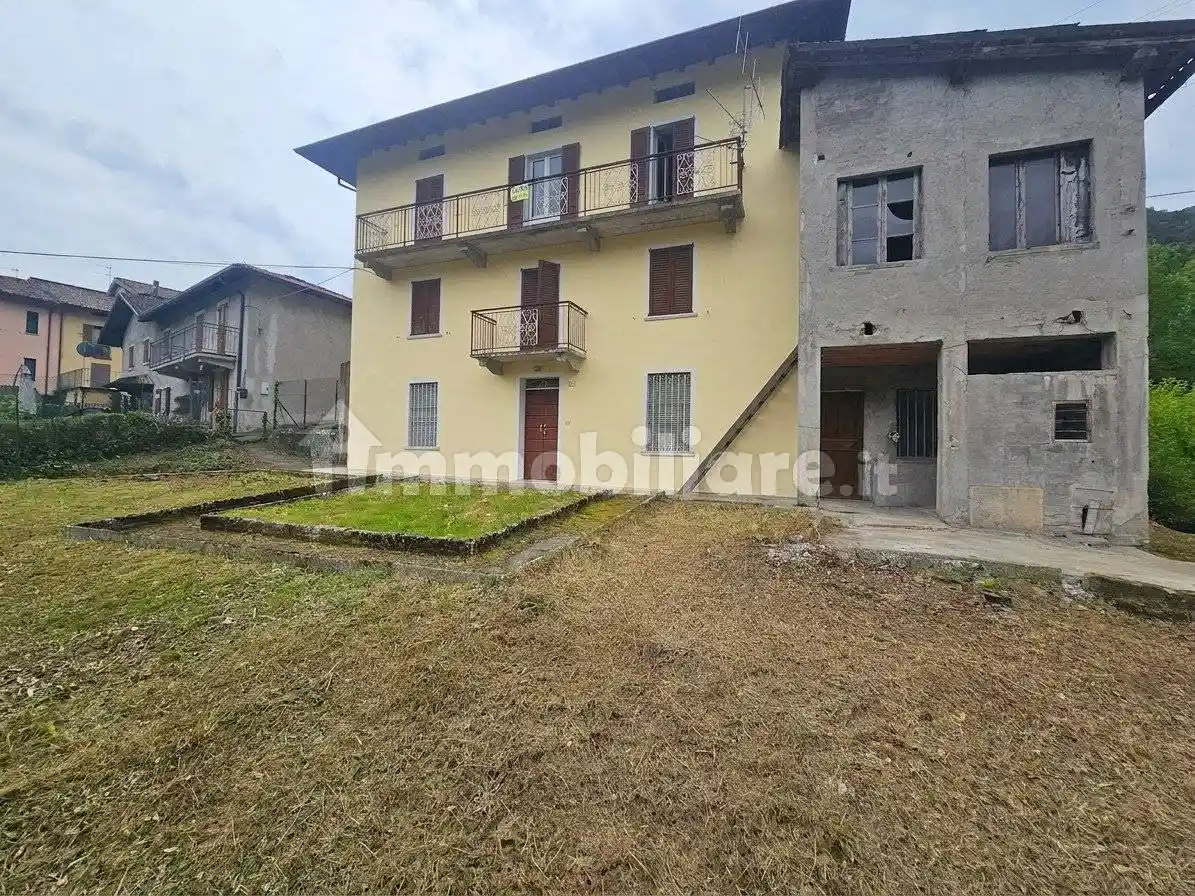 Villa in vendita a San Giovanni Bianco