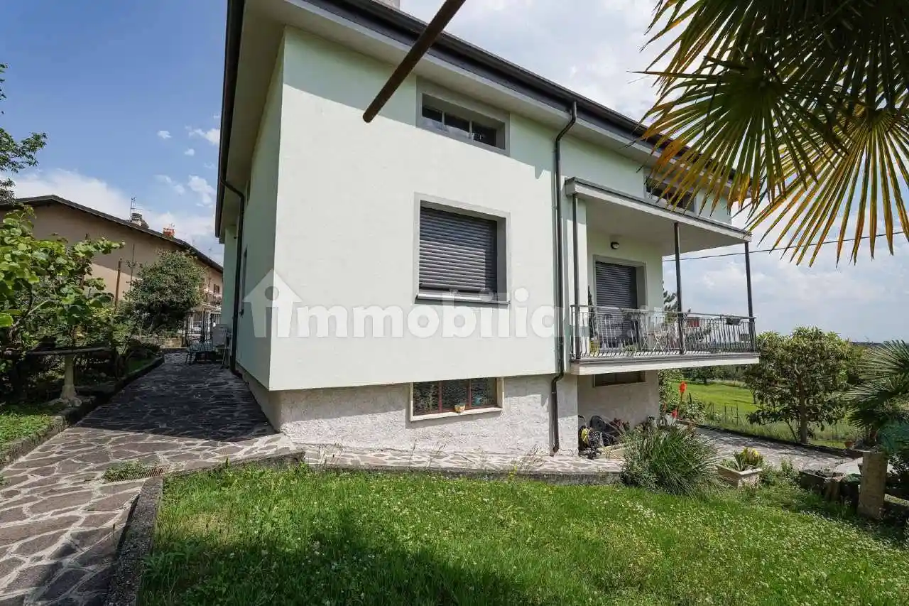 Villa in vendita a Sotto il Monte Giovanni XXIII