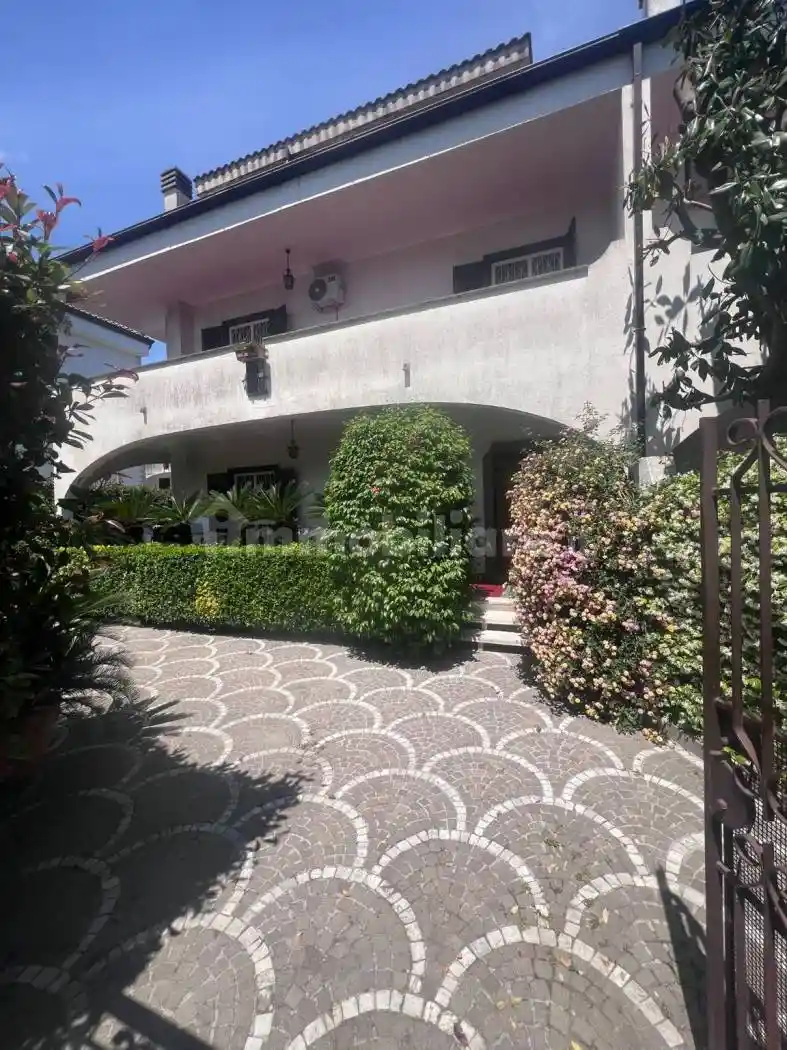 Villa in vendita a Mugnano di Napoli