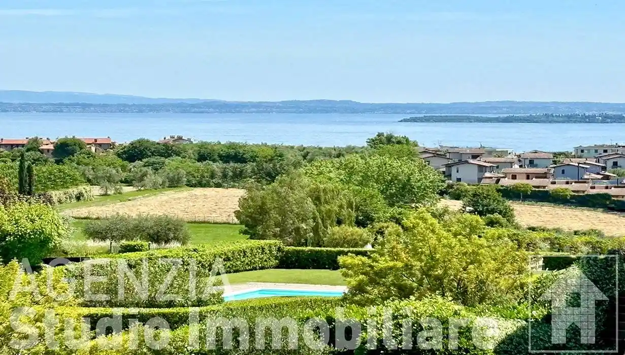 Villa in vendita a Padenghe sul Garda