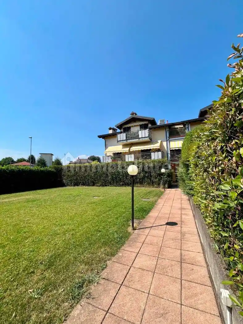 Appartamento in vendita a Lomazzo