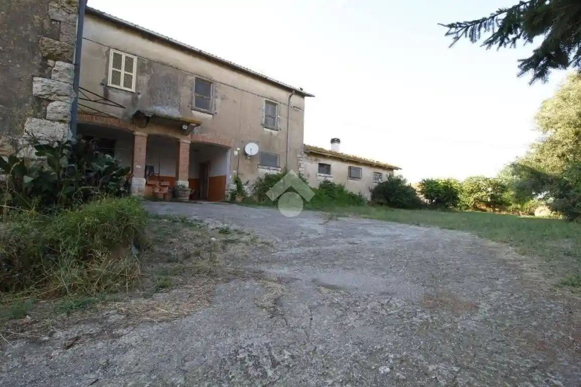 Casa indipendente in vendita a Canino