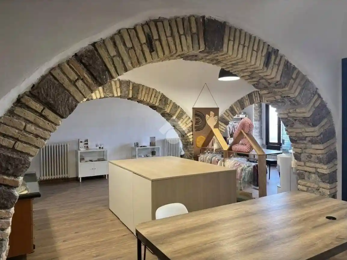 Palazzo - Edificio in vendita a Artena